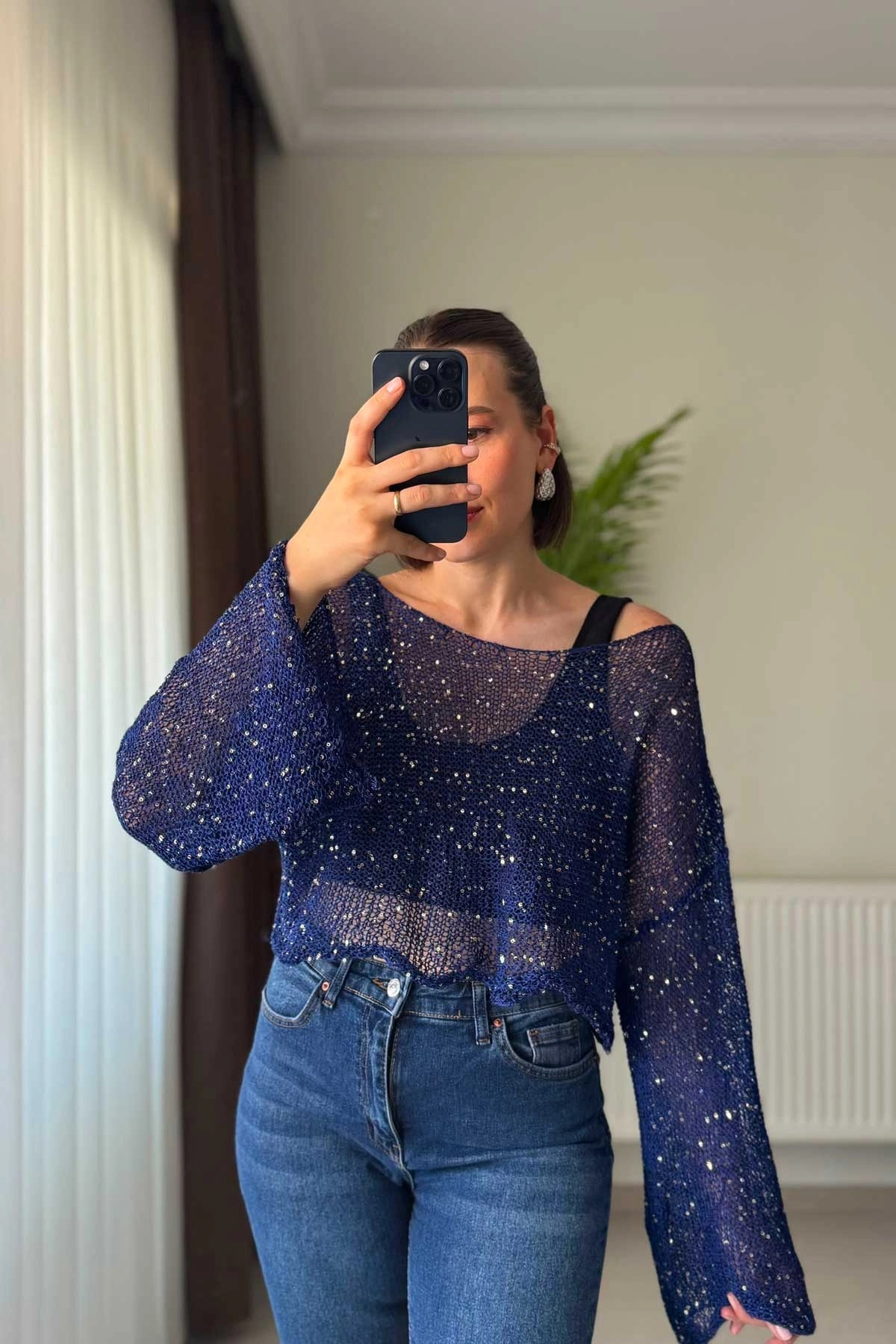 Payetli Ajurlu Örgü Kayık Yaka Lacivert Crop Bluz