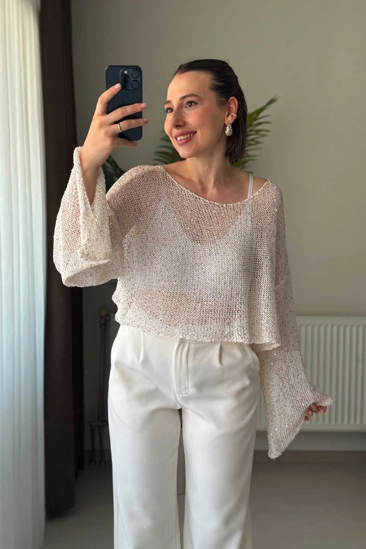 Payetli Ajurlu Örgü Kayık Yaka Ekru Crop Bluz