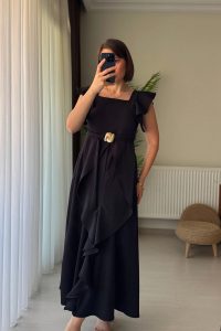Fırfır Detay Kemerli Kare Yaka Siyah Uzun Elbise
