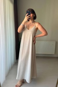 Askılı Keten V Yaka Uzun Bej Yazlık Elbise