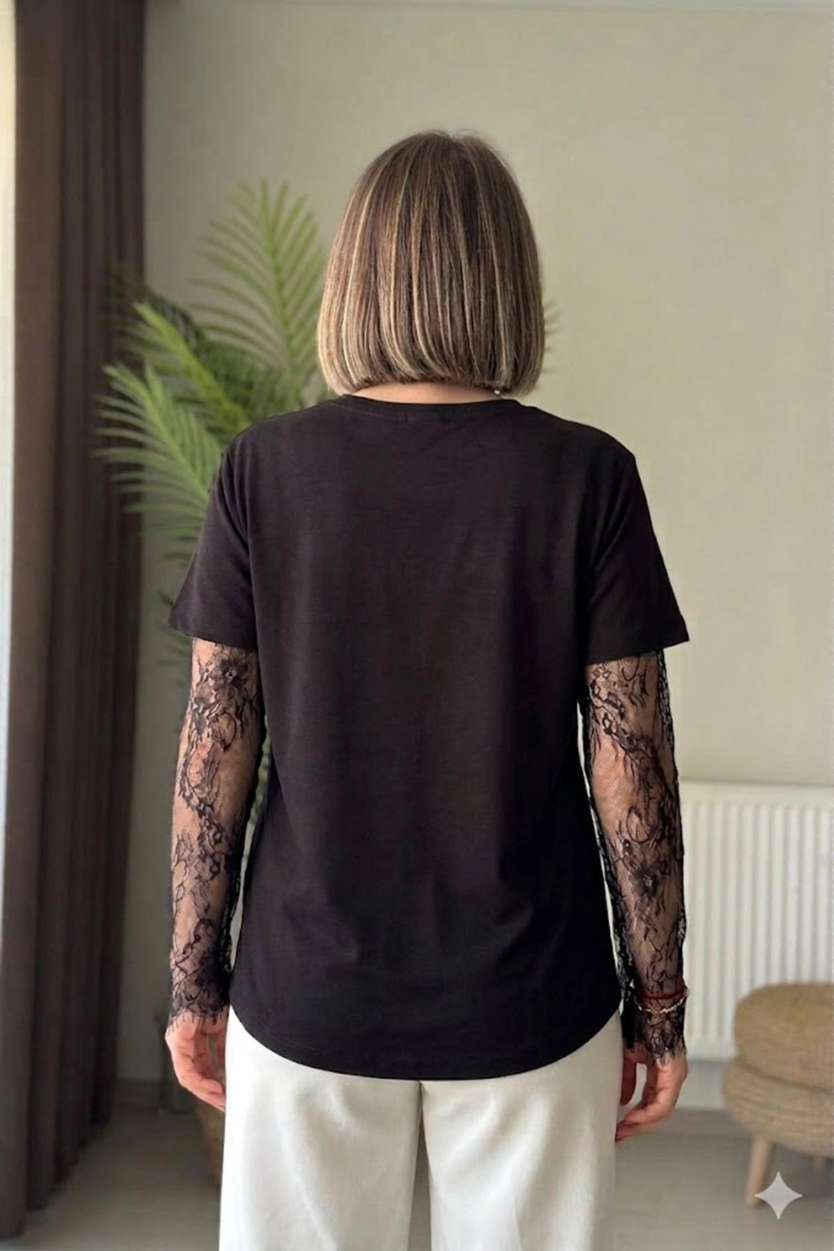 Uzun Dantelli Kollu Siyah Penye Tshirt Bluz