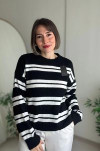 Bisiklet Yaka Çizgili Siyah Triko Kazak