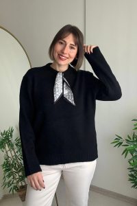 Bisiklet Yaka Fularlı Siyah Kazak