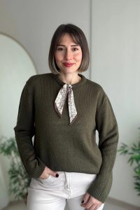 Bisiklet Yaka Fularlı Haki Triko Kazak
