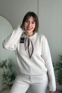Bisiklet Yaka Fularlı Bej Triko Kazak