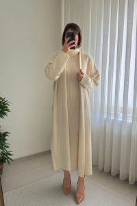 Boğazlı Bej Hırka Elbise Triko Takım