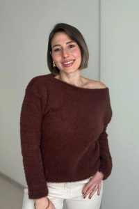 Kayık Yaka Koyu Kahve Sakallı Triko Kazak