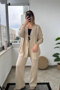 Ön Bağlamalı Bej Triko Kimono Takım